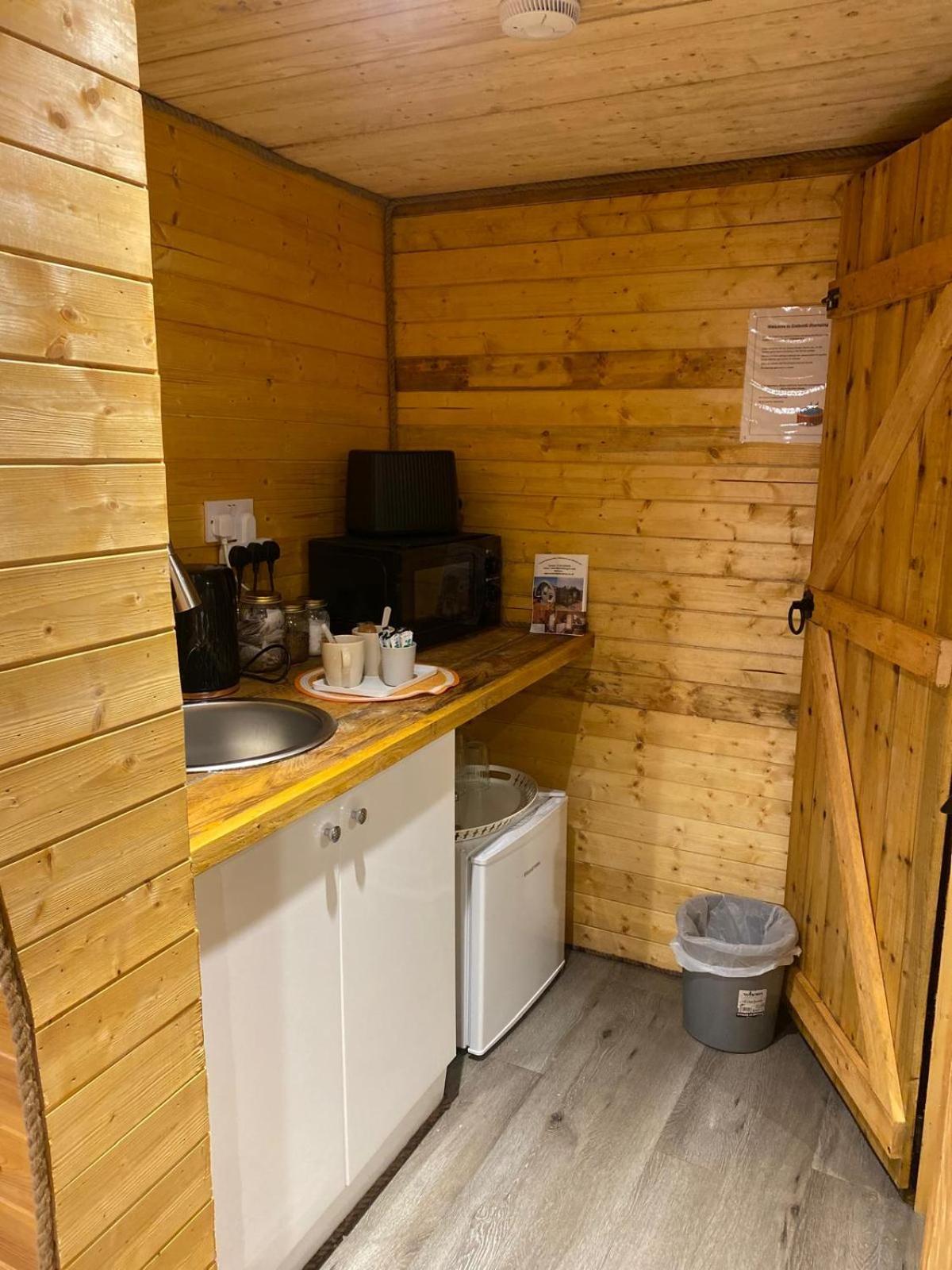 Отель Crabmill Glamping Беудли Экстерьер фото