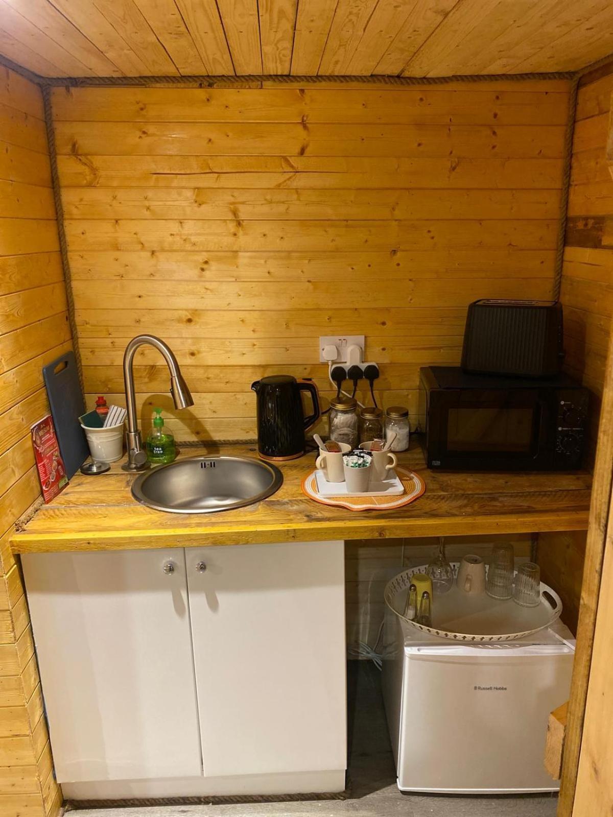 Отель Crabmill Glamping Беудли Экстерьер фото