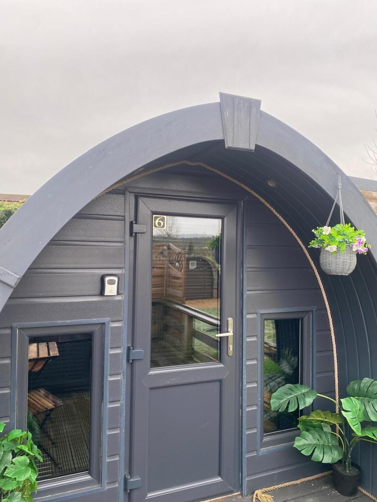 Отель Crabmill Glamping Беудли Экстерьер фото